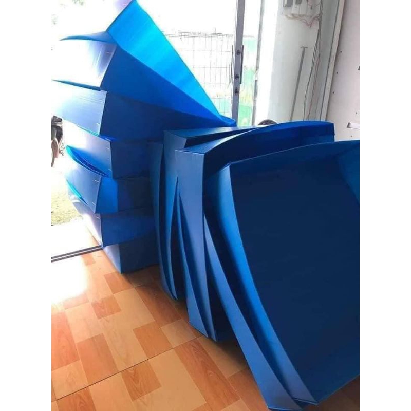 khay nhựa 120 vuông bách hóa gà chọi