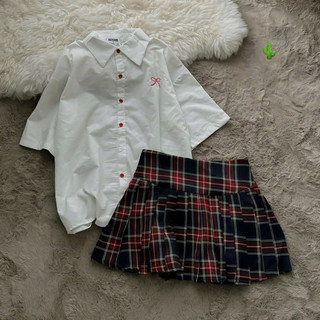 Set Bộ Áo Sơ Mi Tay Ngắn Thêu Nơ + Chân Váy Caro Đỏ Xanh Xếp Ly Có T