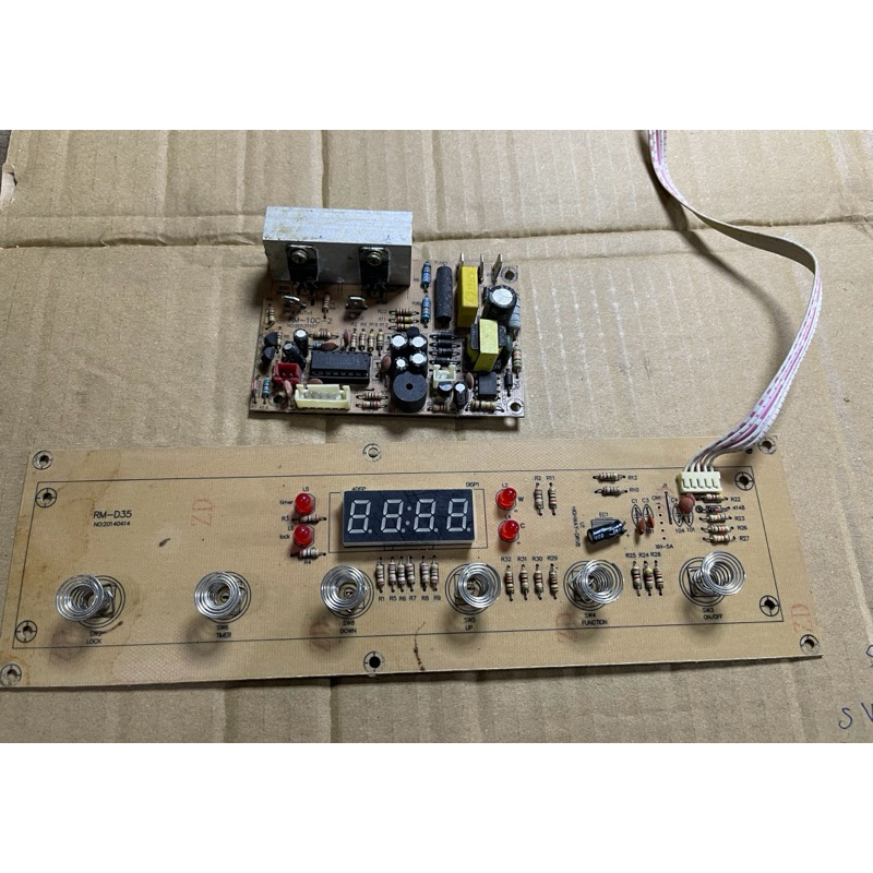 Mạch bếp hồng ngoại Sevilla SV-902H tháo bếp