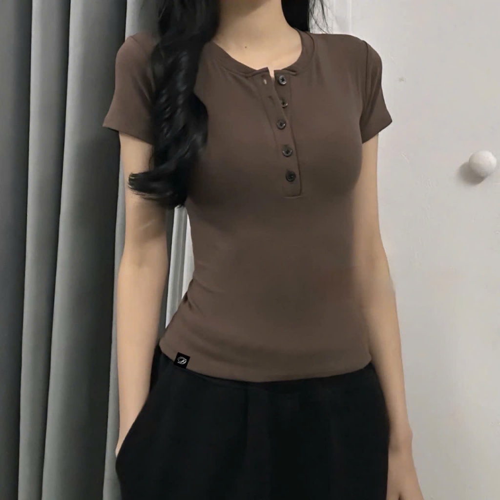 [VẢI COTTON MỊN] ÁO Thun Cộc Tay Nữ Khuy Cúc Vải Cotton Mịn Thoáng Mát Ôm Body quyến rũ m677 | BigBuy360 - bigbuy360.vn