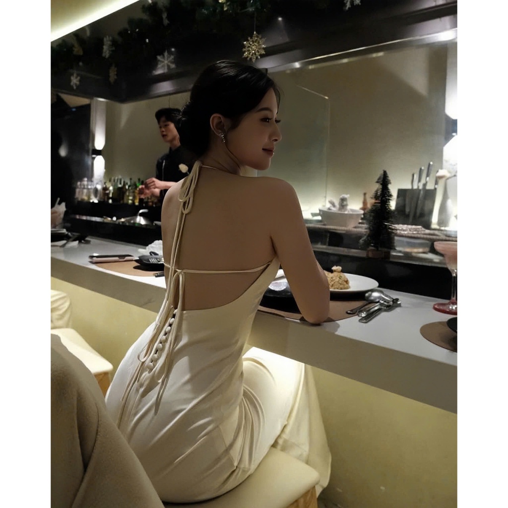 Đầm Lụa Cổ Yếm Xếp Ly Có Mút  Dáng Dài - Joyci Dress Silk Mẫu Mới 2025