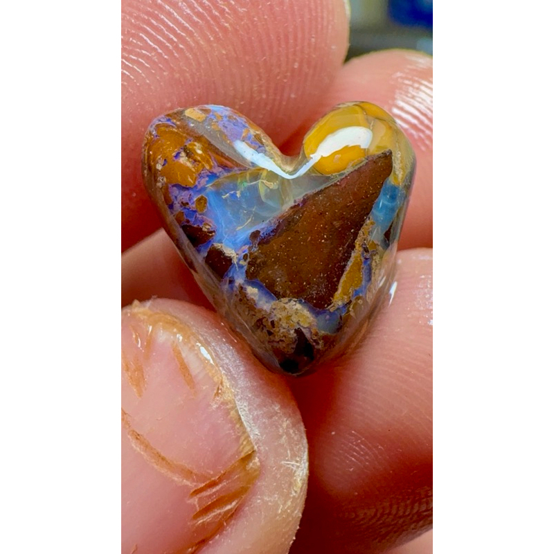 măt trái tim boulder opal úc mài thô + chế tác