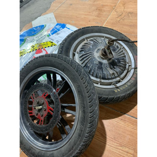 bánh trước + động cơ xe điện Vespa
