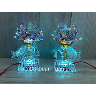 Cặp đèn bàn thờ pha lê hoa sen đổi màu cao 18cm - Thân pha lê cá