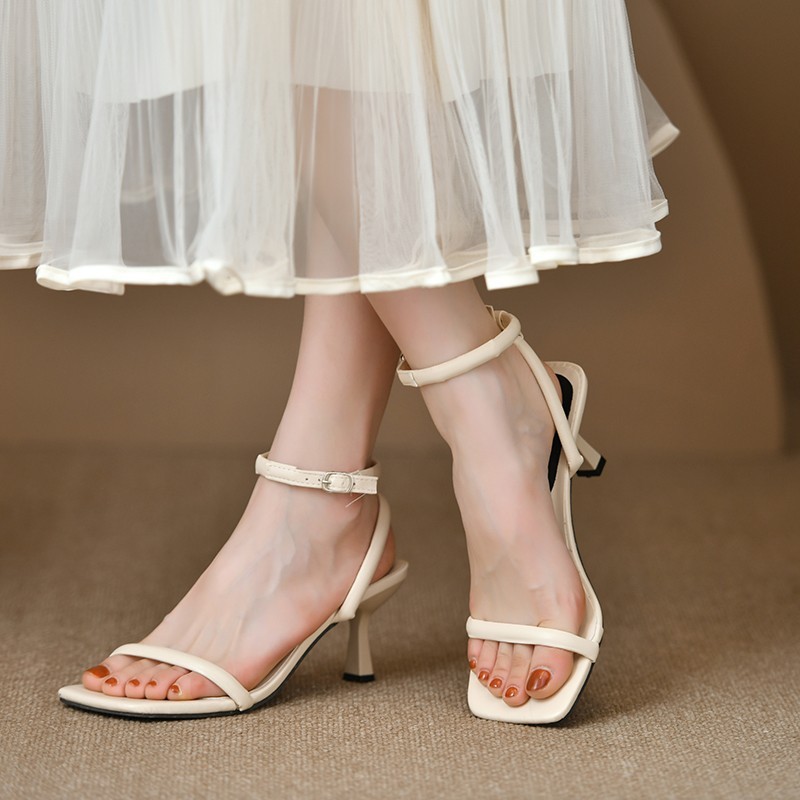 (FORM RỘNG) Giày Sandal Cao Gót Quai Mảnh Gót 5cm– Phong Cách Thanh Lịch, Nữ Tính, Dễ Phối Đồ 2 màu 