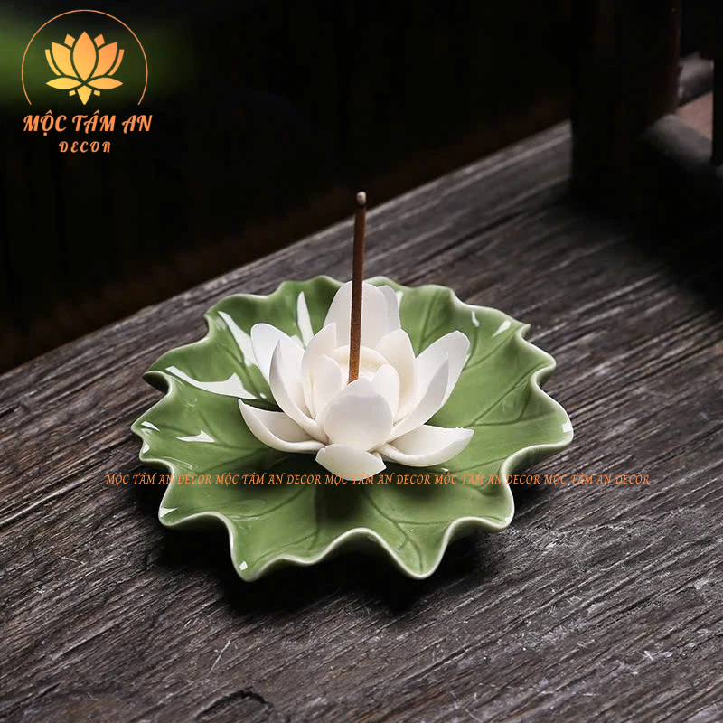 Đế Cắm Nhang Không Tăm Hình Hoa Sen Kèm Lá Sen Gốm Sứ Cao Cấp-Decor TrangTrí Phật Giáo,Góc Tu Tập , Bàn Trà Đạo, Ban Thờ