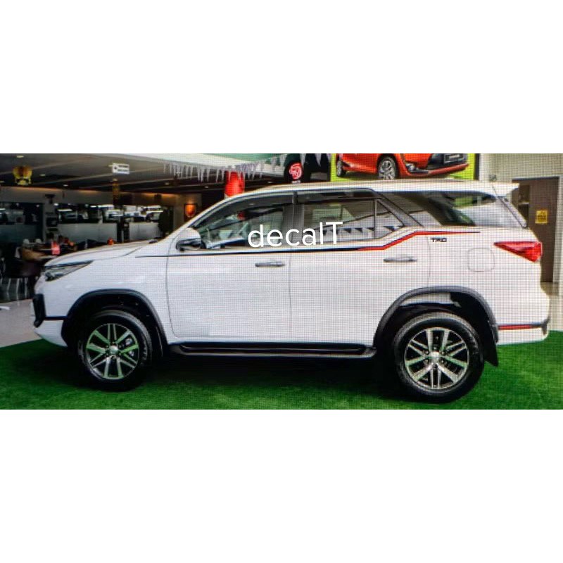 Tem Dán Sườn Xe Fortuner Mẫu Mới. Tem Dán Sườn Xe Fortuner (F1129)
