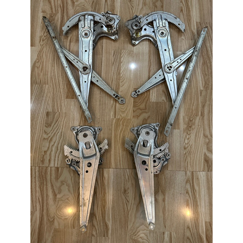 Cơ cấu lên xuống kính Toyota Inova 2017-2023 (Hàng bãi tháo xe)