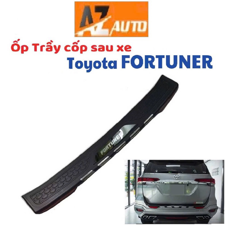 Ốp Chống Trầy Cốp Sau Toyota Fortuner 2009–2025