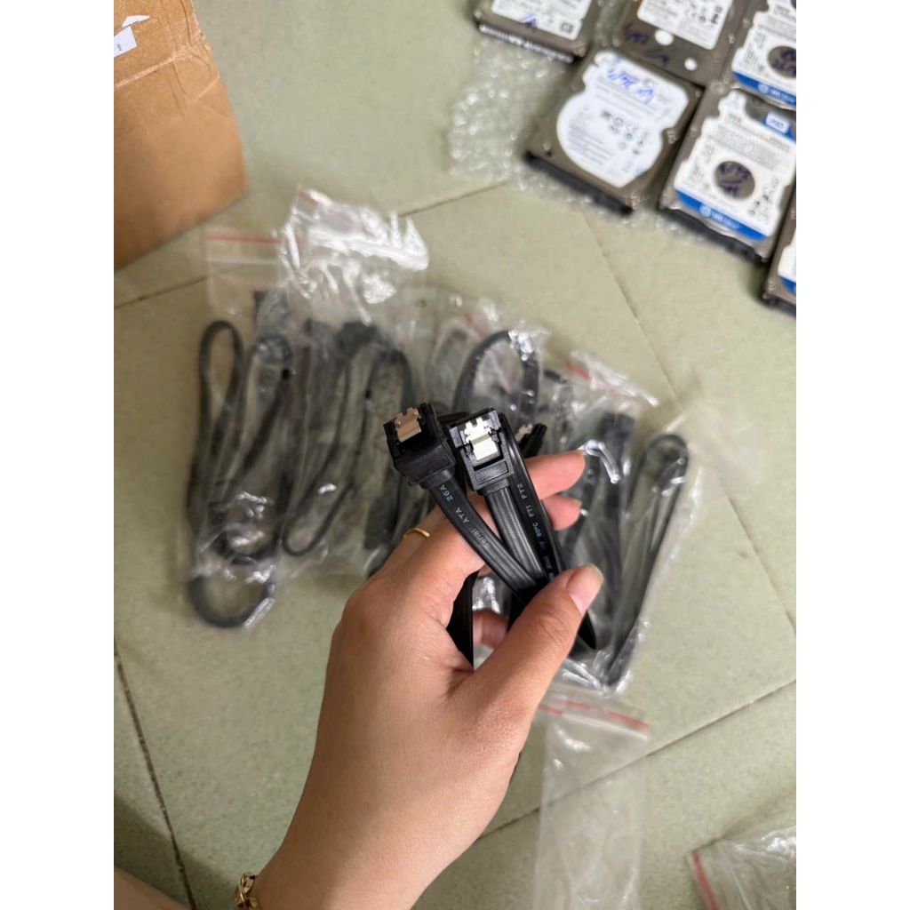 Cáp ổ cứng SATA III 6GB/s Zin theo main Gigabyte/MSI/ASUS tốc dộ cao cực kỳ