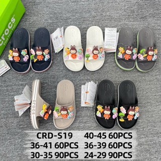 Dép lê cross bé trai bé gái kèm stiker, Sục HỞ mũi dành cho các bé đi chơi , đi tắm biển , nhẹ êm chân chống trơn trượt
