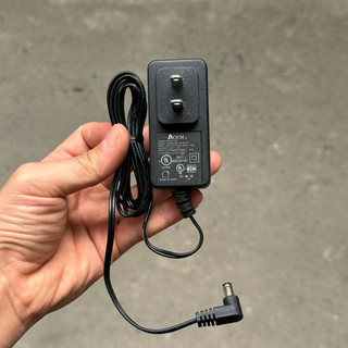 Adapter nguồn 12V 1.5A