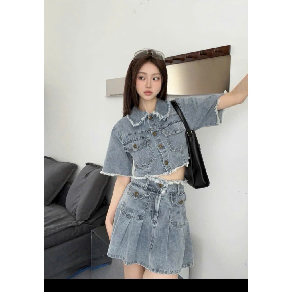 Set bộ thiết kế thời trang nữ chất Jean QC áo cổ sơ mi tay ngắn có túi dáng váy chữ A dài mini siêu 
