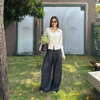 Quần suông dài ống rộng thiết kế xếp ly đôi ôm gọn phần eo và mông siêu tôn dáng THEKAT.SHOP chất vải dày dặn, đứng form