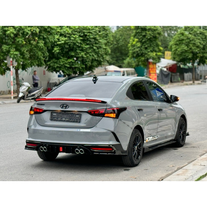 Đuôi gió led lắp zin Hyundai Elantra, Accent