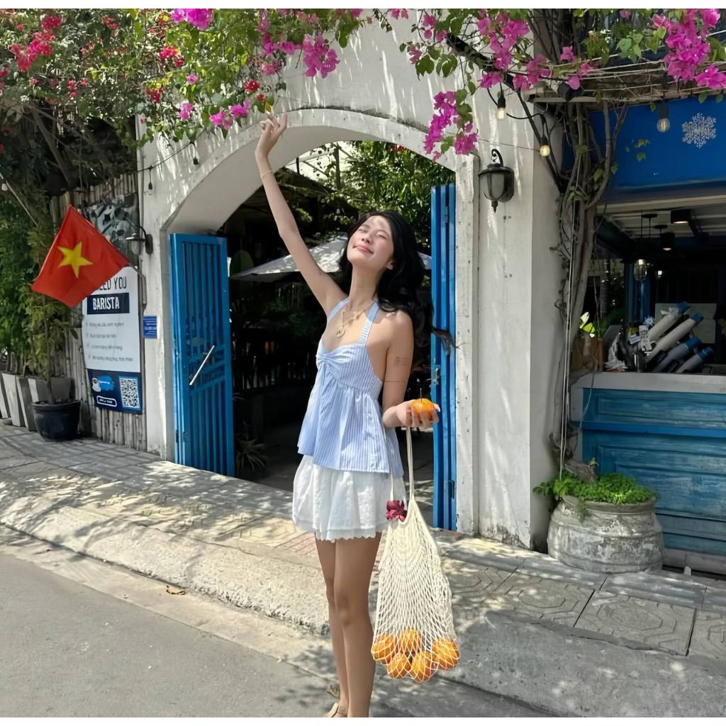 Set Đồ Nữ Đi Biển, Set Áo Kẻ Xanh Phối Chân Váy Trắng Thêu Hoa Viền Ren Sang Chảnh Cho Nàng Đi Chơi, Du Lịch Sang Chảnh | BigBuy360 - bigbuy360.vn