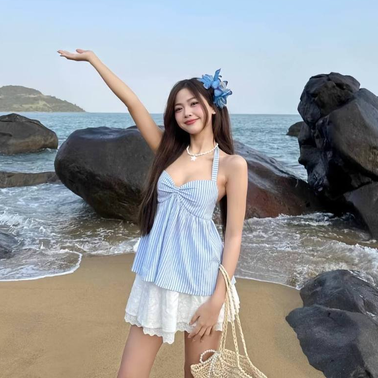 Set Đồ Nữ Đi Biển, Set Áo Kẻ Xanh Phối Chân Váy Trắng Thêu Hoa Viền Ren Sang Chảnh Cho Nàng Đi Chơi, Du Lịch Sang Chảnh | BigBuy360 - bigbuy360.vn