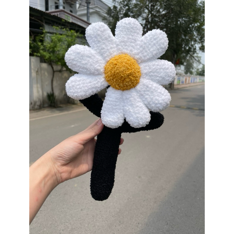 Lightstick GDragon bằng len móc