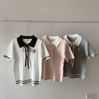 [ ẢNH THẬT - CÓ SẴN ] EMMA TOP - ÁO POLO THÊU LOGO SWEATER.DAOATHU CỔ PHỐI DÂY NƠ CHẤT LEN MỎNG MỊN ÔM DÁN