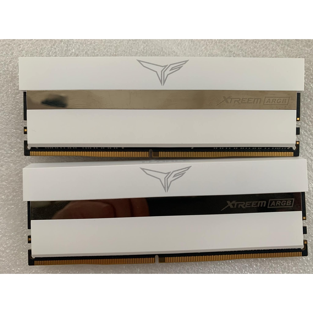 RAM PC DDR4 TEAMGROUP T-Force XTREEM ARGB White 32GB (16x2) bus 3600 CL14