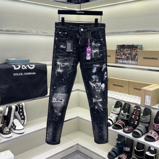 Quần jean nam D2 đen bạc khoá lệch nhăn 3D loang vảy sơn rách xước tag hồng QJ691P