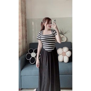 Váy bầu thun tăm đen cộc tay cổ tròn ôm body phối chân váy liền kẻ caro dáng dài xòe bồng T718