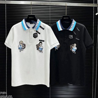 Áo Polo Dolce Thêu Hoạ Tiết Cổ Dệt Chữ Cao Cấp – Áo Polo Nam Form Đẹp Vải Mềm Mát Hot Trend 2025 BH 64