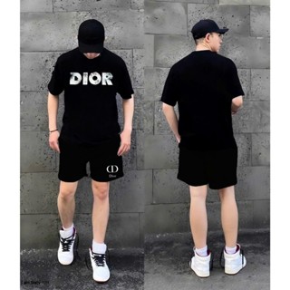 Bộ Đồ Thể Thao Nam Mặc Hè In Vạch Chữ Di.Or Ngang Áo Logo Phối Quần Thêu Sọc Viền Cho Anh Em