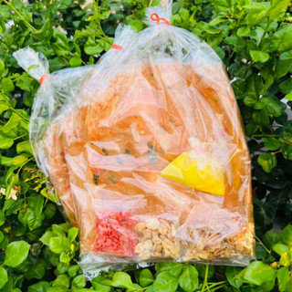 Bánh tráng đỏ bơ tứ vị, bánh tráng dẻo tôm bơ béo, ruốc sấy, hành phi, đậu phộng