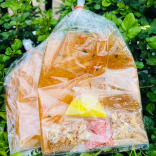 Bánh tráng đỏ bơ tứ vị, bánh tráng dẻo tôm bơ béo, ruốc sấy, hành phi, đậu phộng
