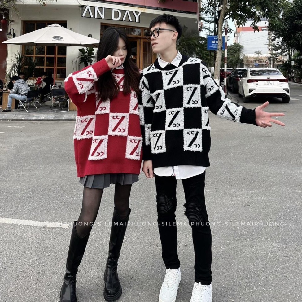 𝙆𝙞𝙢 𝘼𝙣𝙝 𝘽𝙪̀𝙞// Áo Len Đôi Form Rộng Unisex họa Tiết Caro phối Chữ C Phong Cách Hàn Quốc – Áo Sweater Couple Nam Nữ | BigBuy360 - bigbuy360.vn