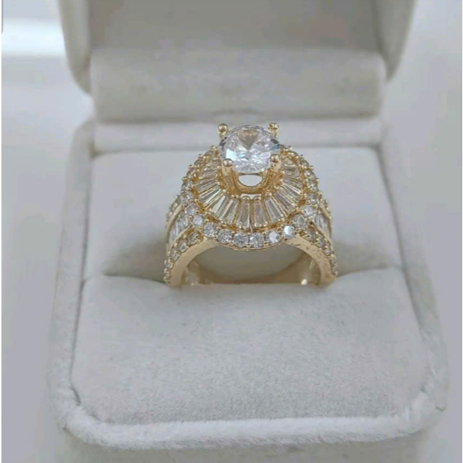 Nhẫn nữ hoàng đồng đỏ không xi