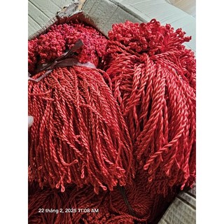 100 sợi chỉ đỏ làm vòng may mắn
