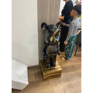 Gấu Bearbrick sz 80cm trang trí decor phòng khách