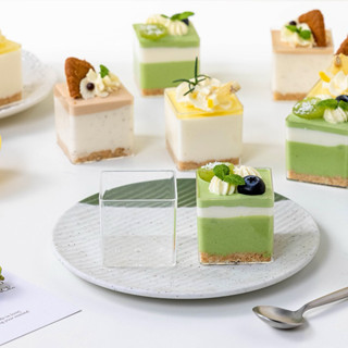  Set 50 cốc nhựa vuông dùng để đựng bánh mousse các loại 