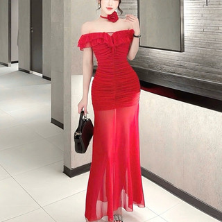 Váy maxi trễ vai tầng