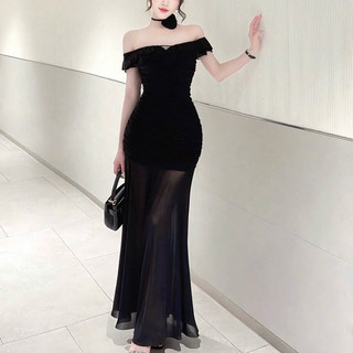 Váy maxi trễ vai tầng