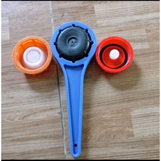 1 cây mở nắp can nhựa 18l,20l 25l 30l