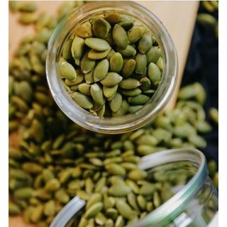 Hạt bí xanh tách vỏ 100gr,200gr- Hạt bí xanh tách vỏ chưa rang- Nguyên liệu làm nhân bánh trung thu, kẹo nougat, granola