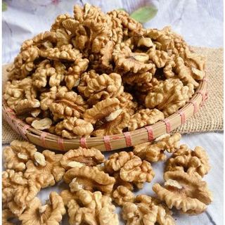 Hạt óc chó tách vỏ 100gr,200gr,500gr- Nguyên liệu làm kẹo nougat, làm bánh, granola, ngũ cốc