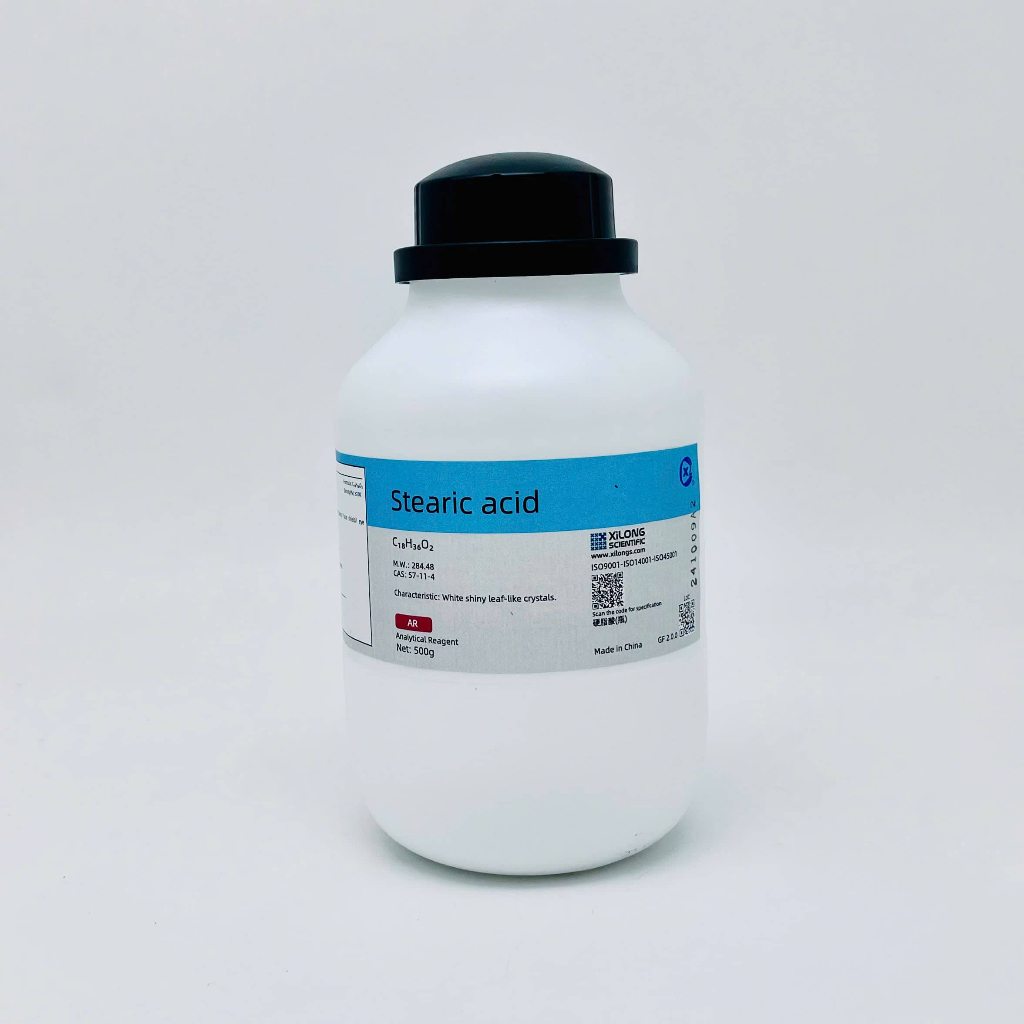 Hóa chất Stearic Acid (AR, Chai 500G, Xilong, Cas 57-11-4)