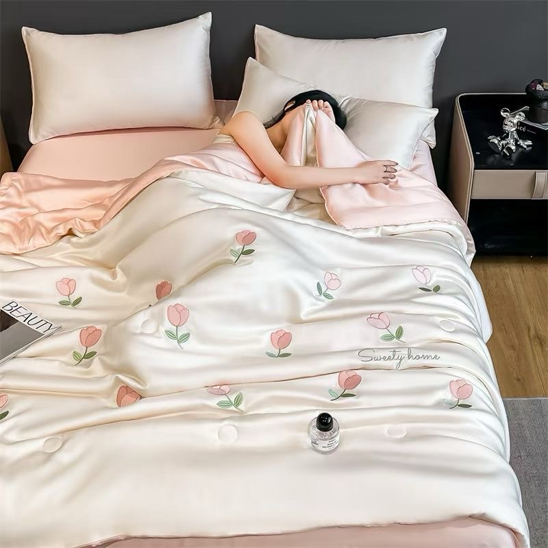 Bộ vỏ ga gối chăn trần phi lụa thêu hoa nổi bật chất phi lụa bóng mượt mát dịu nhẹ nhàng