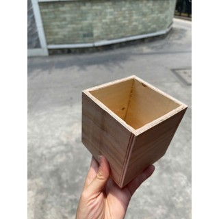 hộp gỗ vuông cắm hoa