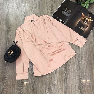 Áo sơmi vạt chéo lụa satin