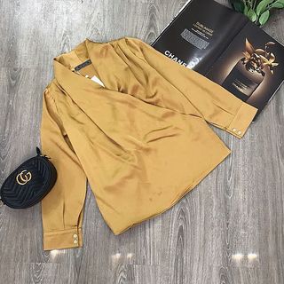 Áo sơmi vạt chéo lụa satin