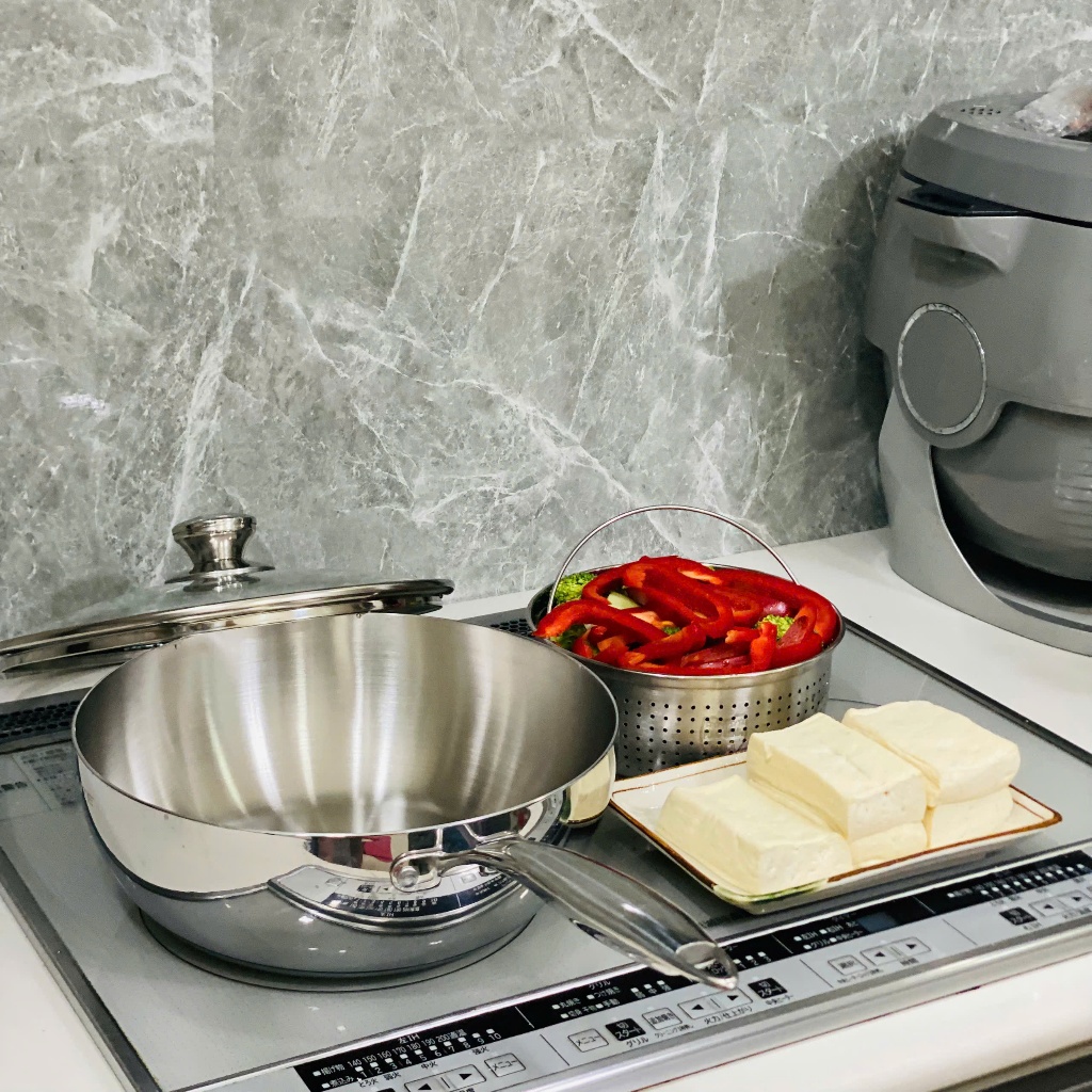 Chảo inox 304 nguyên khối lòng sâu Kalite KWP2601, chống dính tự thân. Dùng cho mọi loại bếp