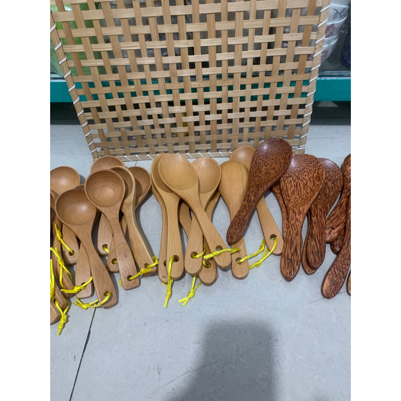 Muỗng cơm và canh bằng  gỗ