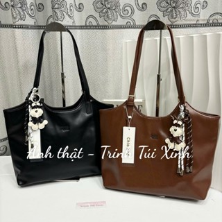Túi Tote Chio2nd Màu Đen - Nâu Bò Kèm Charm 38cm Chất Da mềm mịn 010