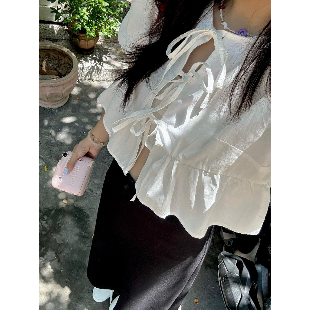 (Tặng kèm áo quây)Áo babydoll dáng ngắn , Áo croptop tay phồng thắt nơ tặng kèm áo hai dây trong MA209 | BigBuy360 - bigbuy360.vn