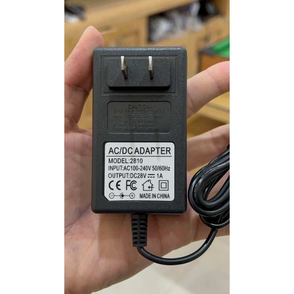 CỦ SẠC 28v 1a